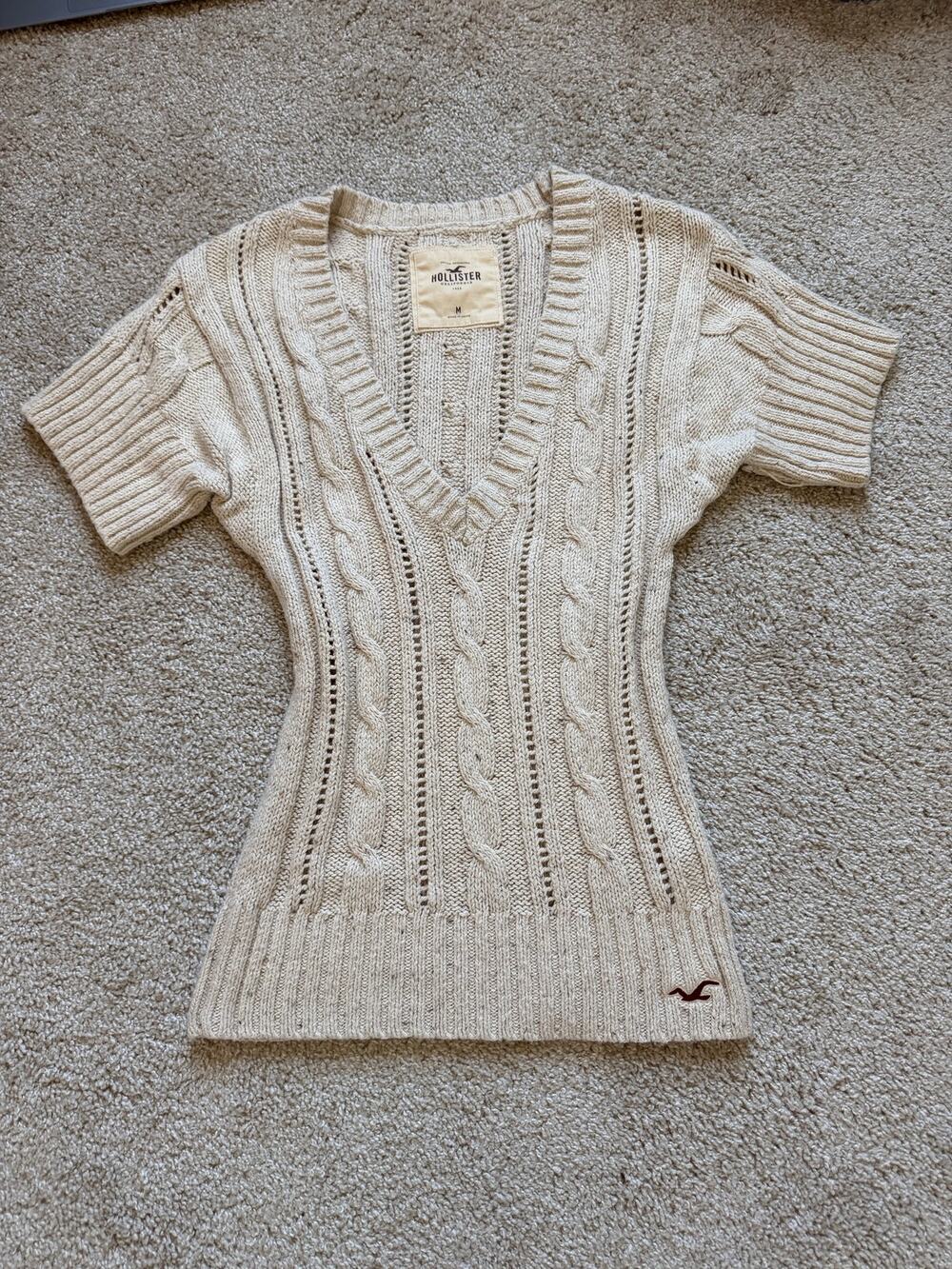 Hollister Cream Cable Knit Short Sleeve Sweater Women's Medium Wool Blend